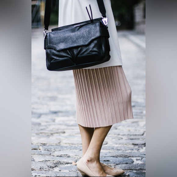 Rag & Bone Pilot Leather Satchel Bag, some wear but good shape - Picture 2 of 15